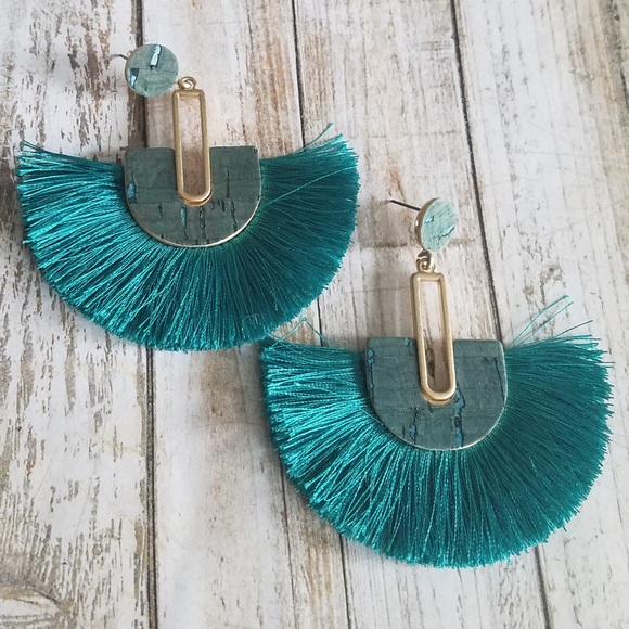 Chic by the Beach Jewelry - ⭐️3/$30⭐️Fringe fan turquoise earrings